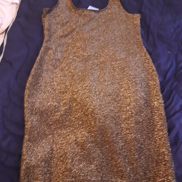 After five attire for Special Occasions - Picture 3 of 3